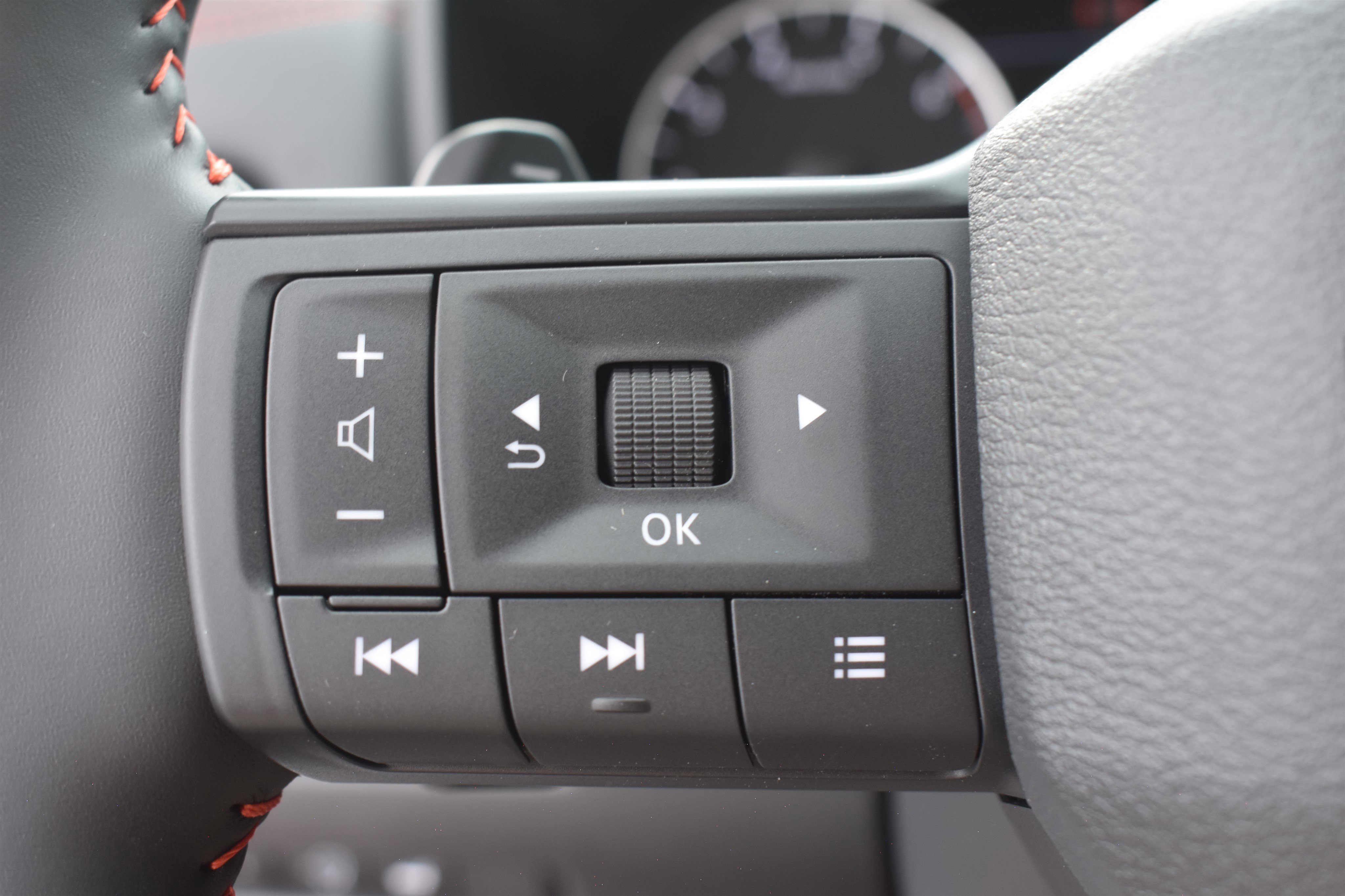 2026 Nissan Rogue SV photo 16