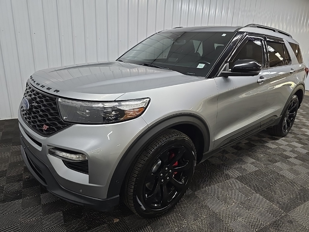 2022 Ford Explorer ST photo 8