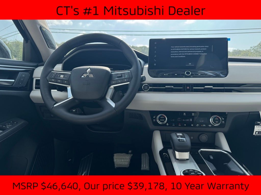 2025 Mitsubishi Outlander SEL photo 14