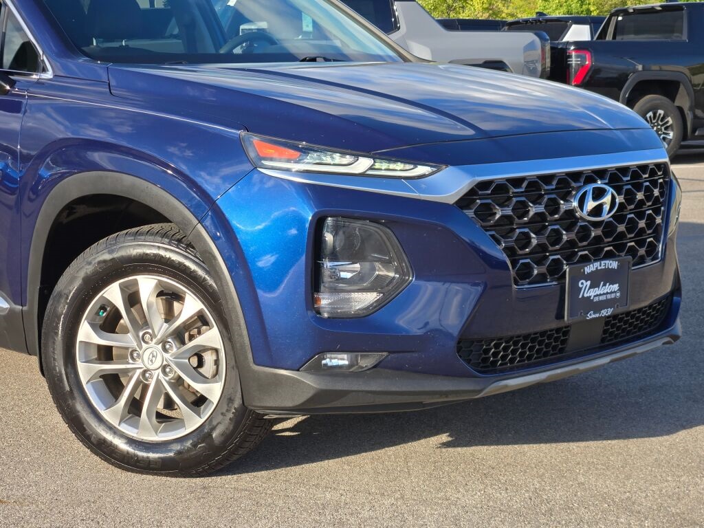 2020 Hyundai Santa Fe SEL photo 2
