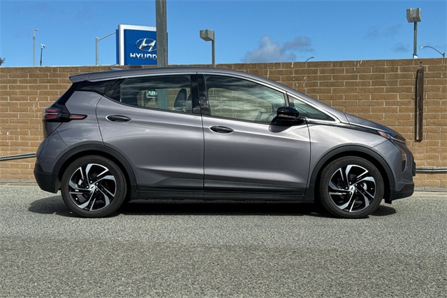 Used 2022 Chevrolet Bolt EV 2LT with VIN 1G1FX6S06N4134817 for sale in Seaside, CA