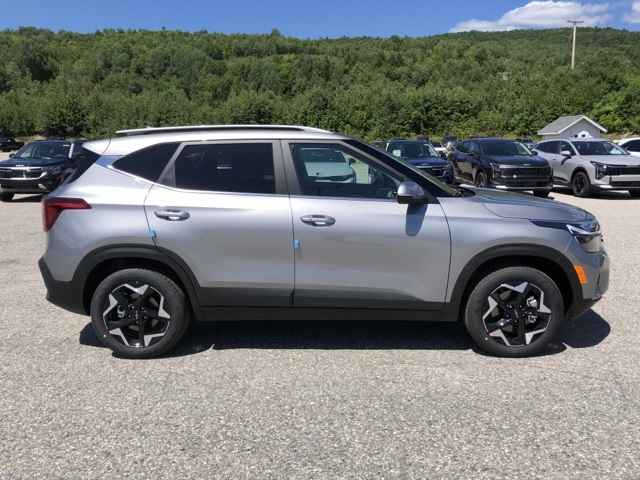 2026 Kia Seltos EX photo 2