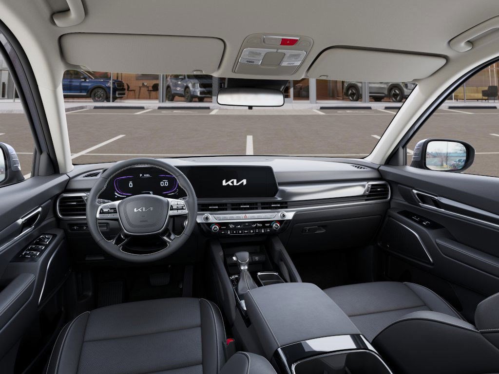 2025 Kia Telluride LX photo 11