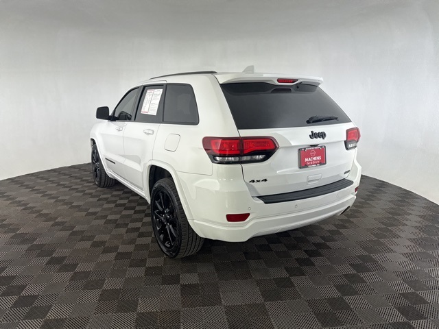 2019 Jeep Grand Cherokee Altitude photo 3