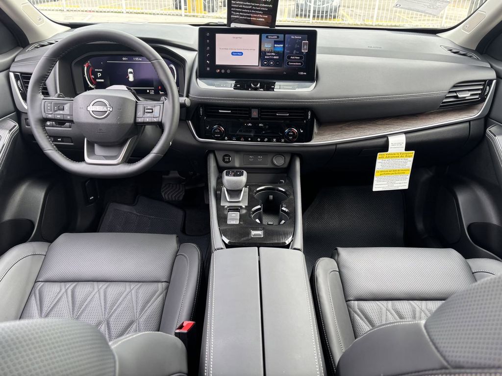 2025 Nissan Rogue Platinum photo 3