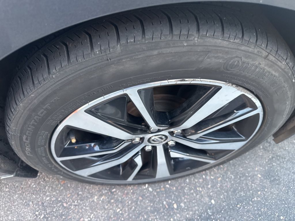 2021 Nissan Maxima SV photo 19
