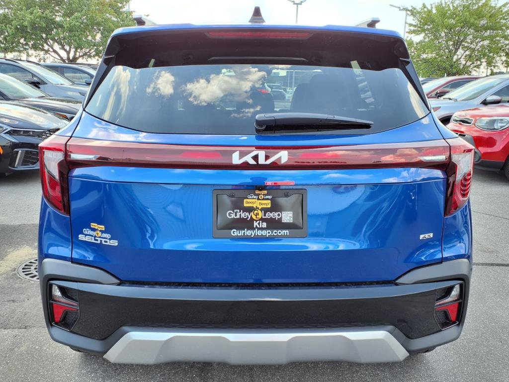 2026 Kia Seltos S photo 8