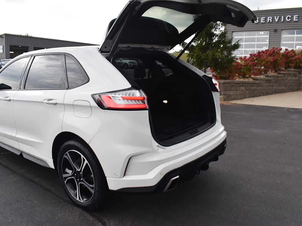 2022 Ford Edge ST photo 25