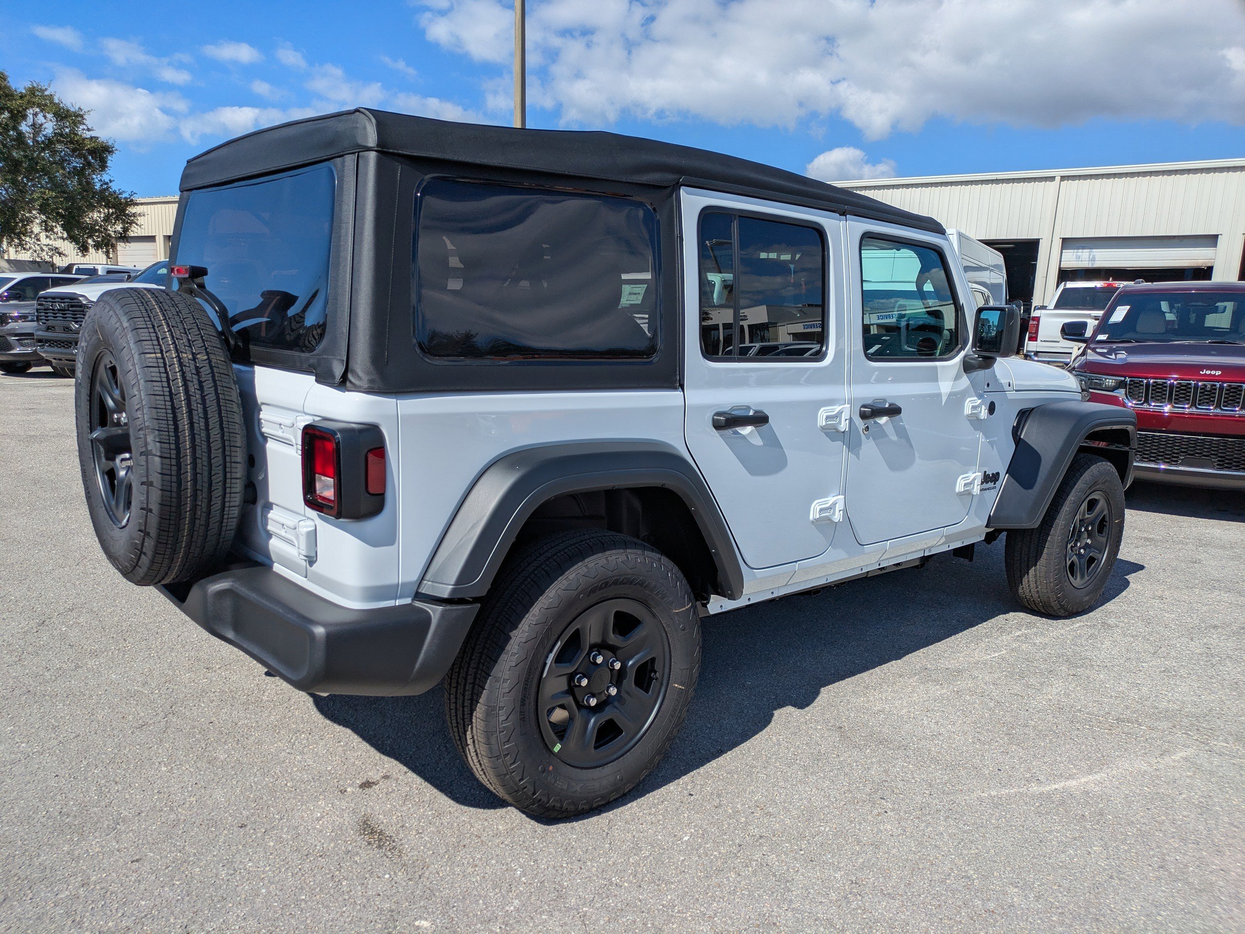 2026 Jeep Wrangler Sport photo 4
