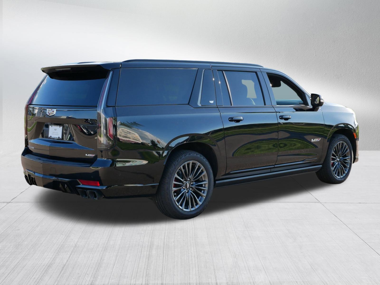 2023 Cadillac Escalade ESV V-Series photo 4
