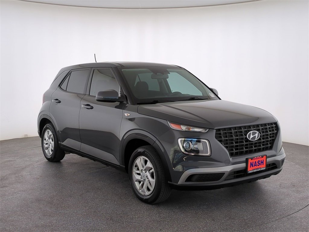 2023 Hyundai Venue SE's photo