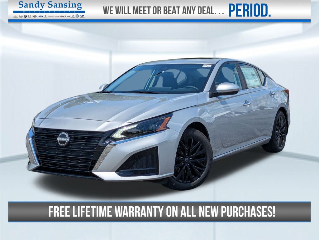 2025 Nissan Altima SV's photo