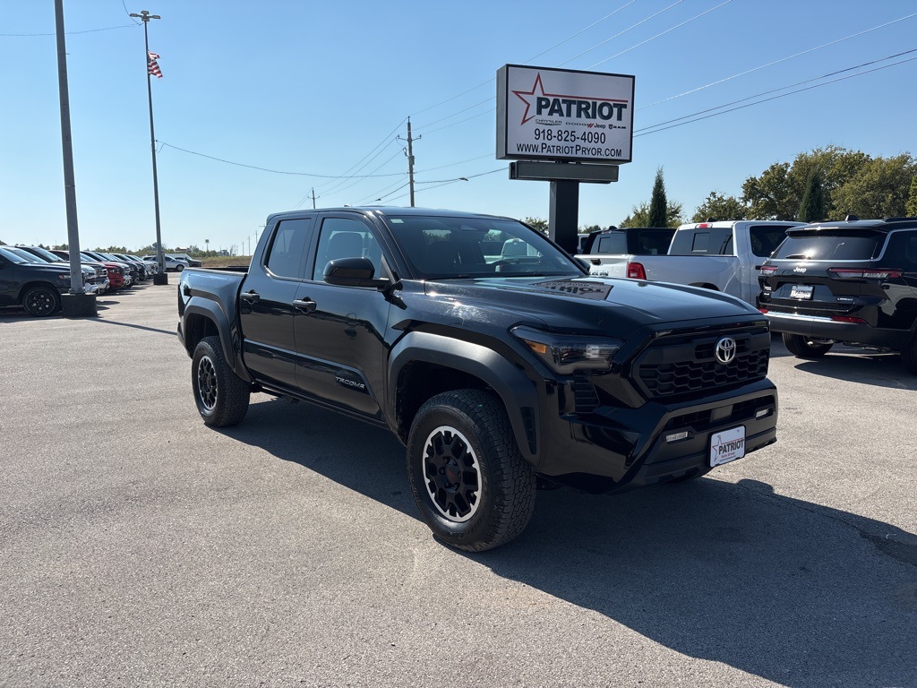 2024 Toyota Tacoma SR5's photo