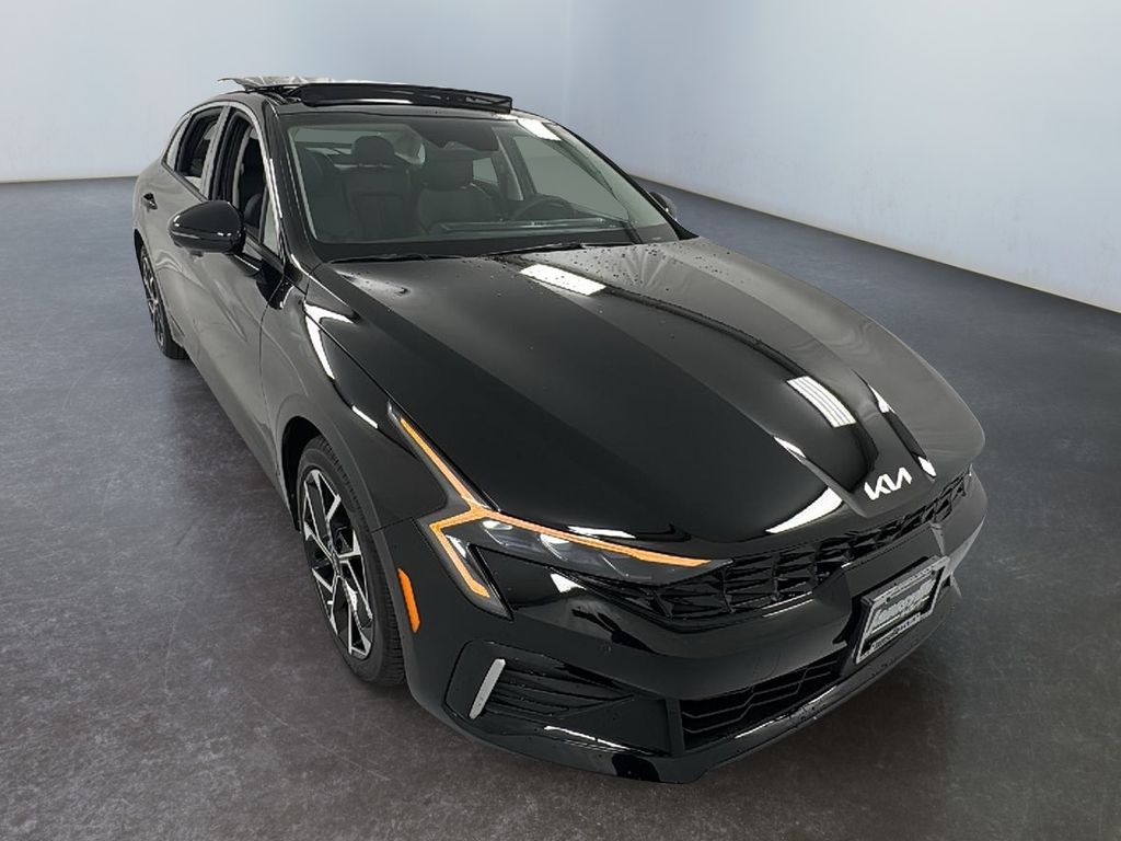 2025 Kia K5 EX's photo
