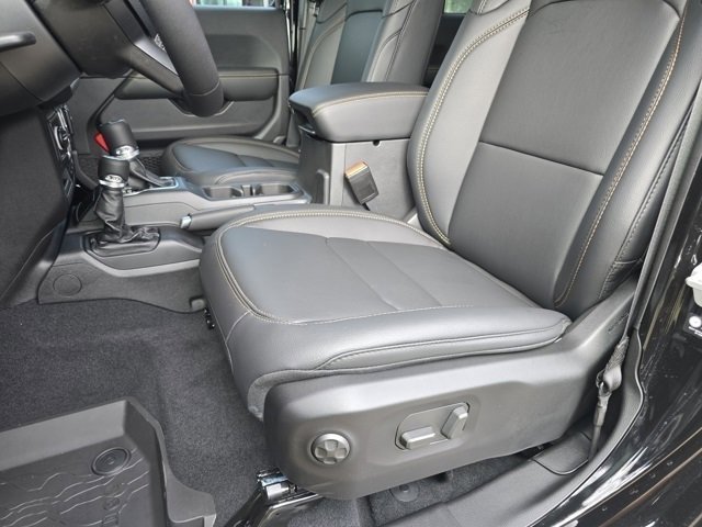 2025 Jeep Gladiator Sport photo 4
