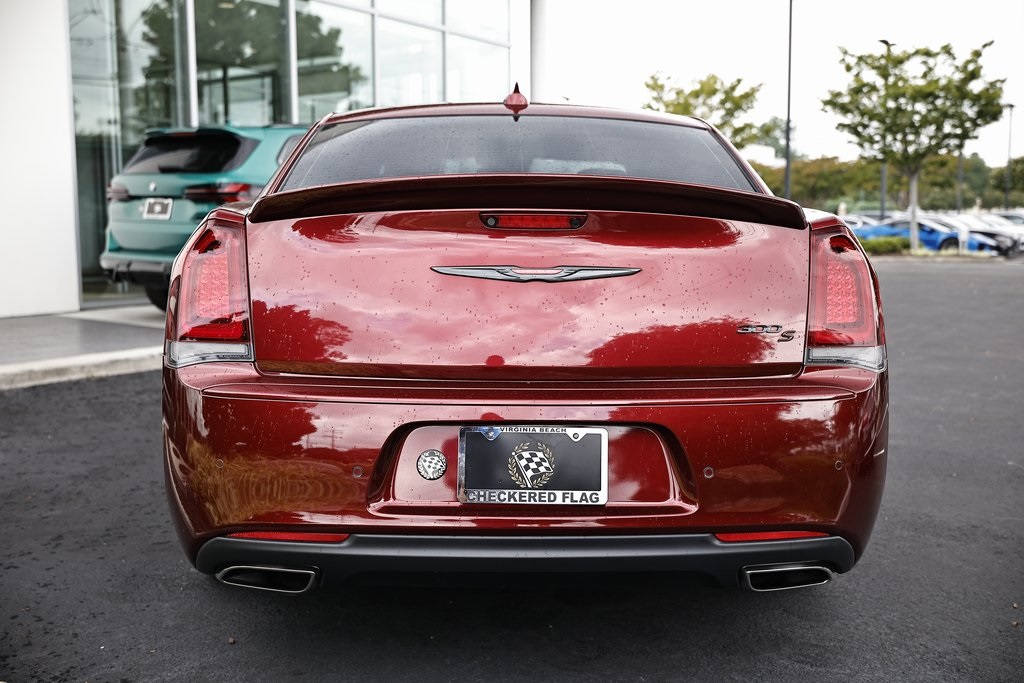 2023 Chrysler 300 S photo 10