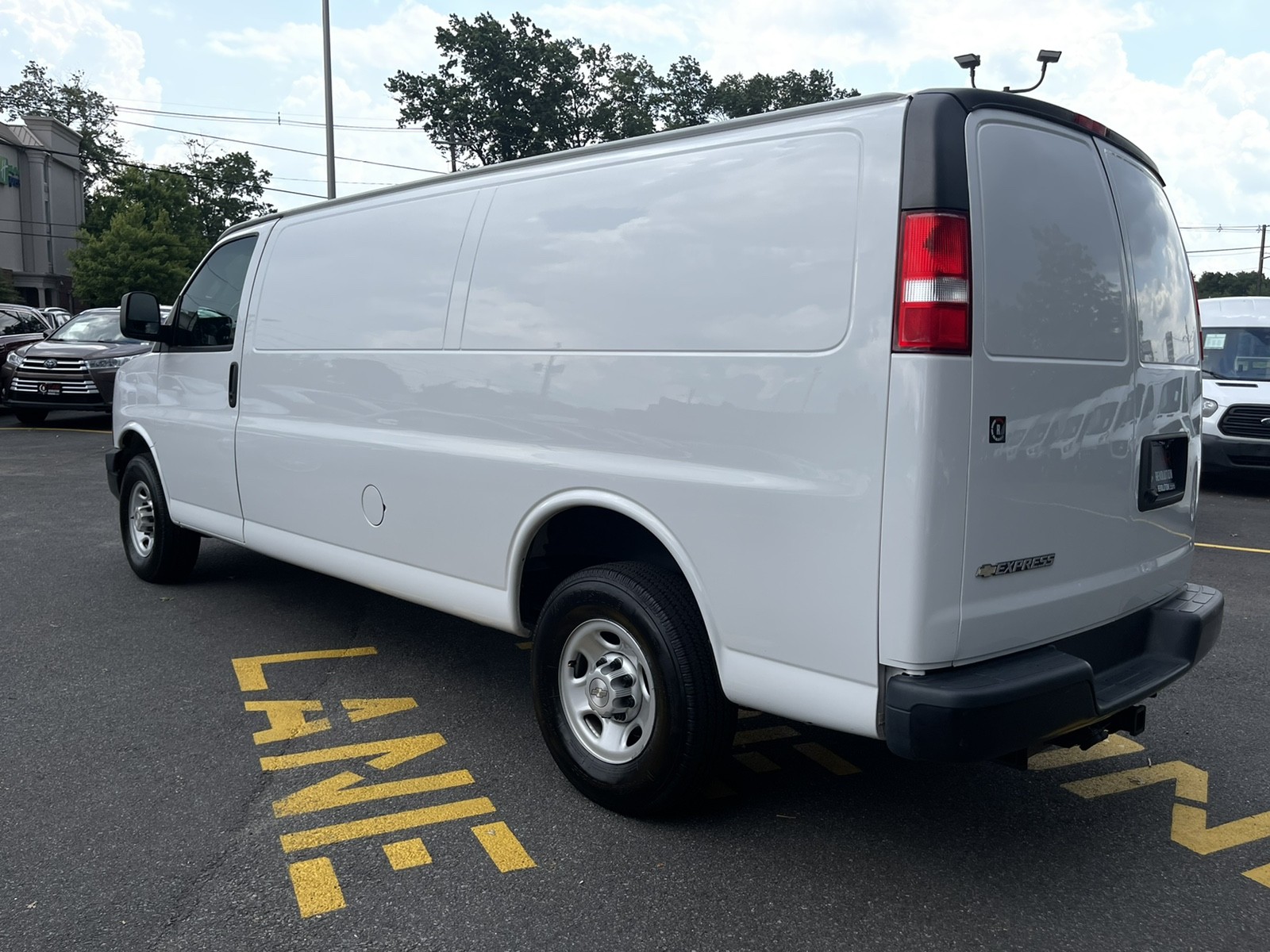 2019 Chevrolet Express Cargo Van photo 6