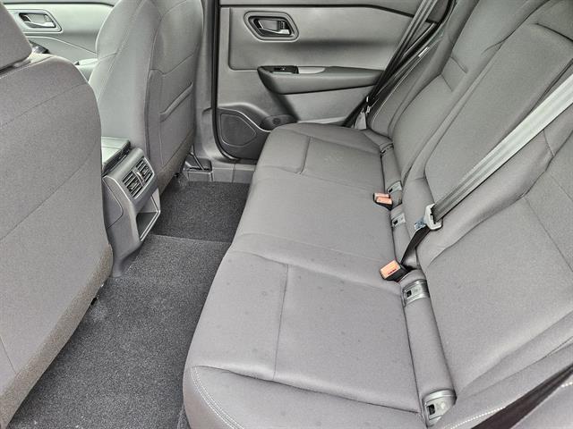 2026 Nissan Rogue S photo 12