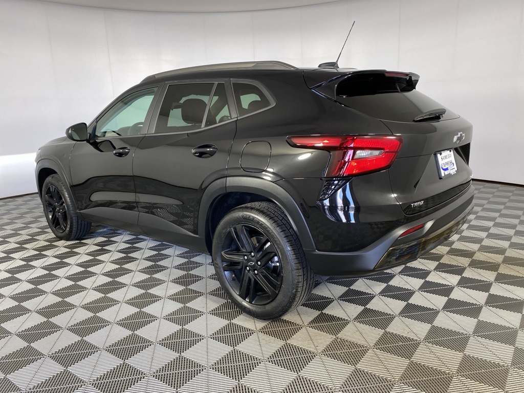 2024 Chevrolet Trax ACTIV photo 2