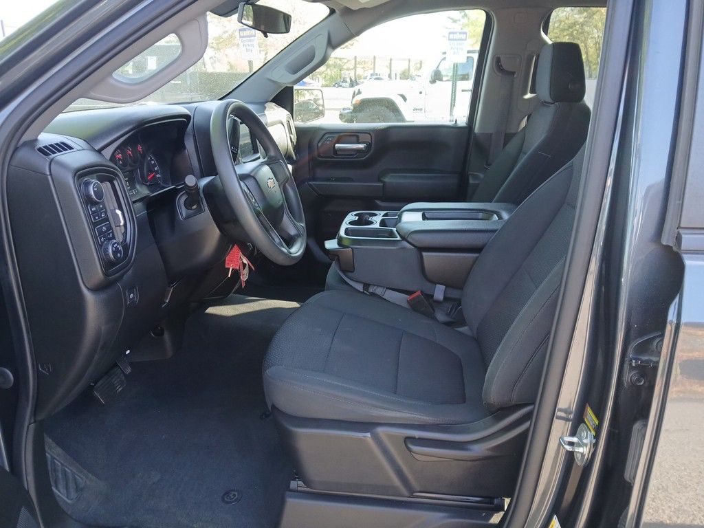 2021 Chevrolet Silverado 1500 Custom photo 9