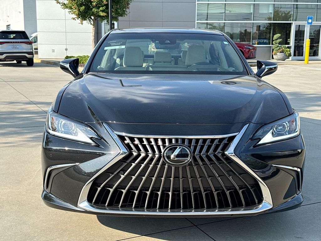 2024 Lexus ES 350 Luxury photo 4