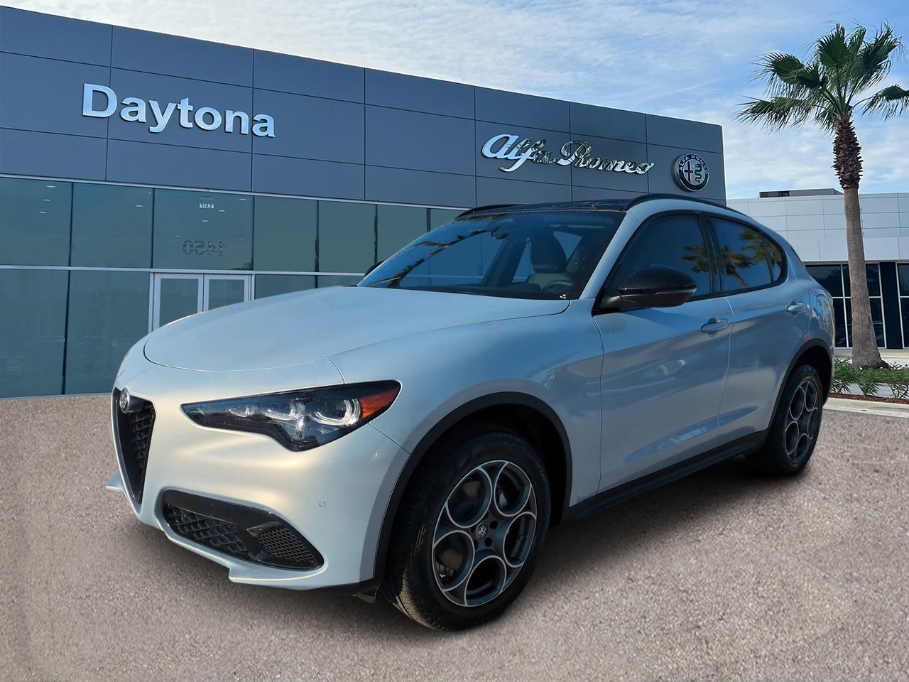 2025 Alfa Romeo Stelvio Sprint photo 7