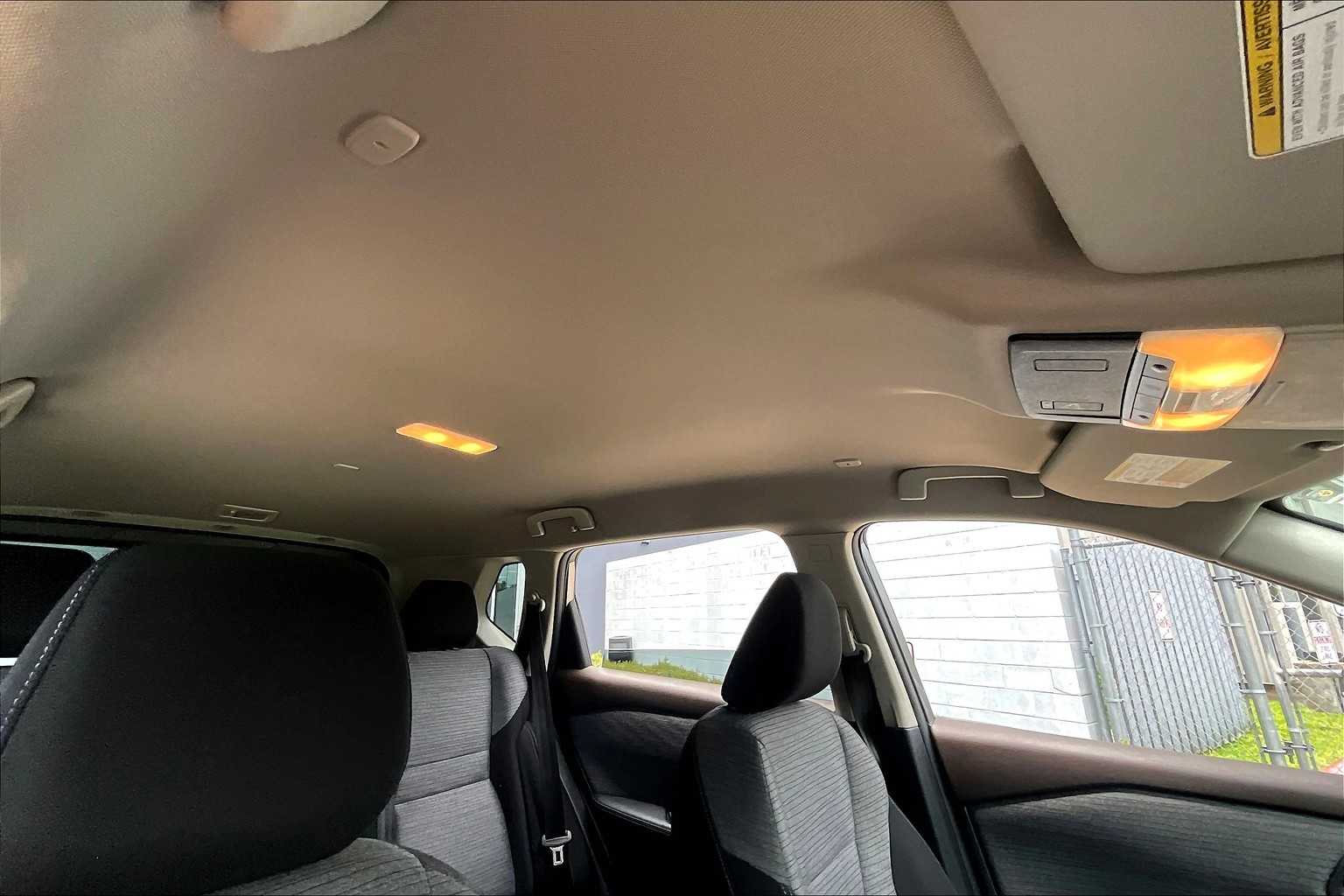 2023 Nissan Rogue SV photo 12