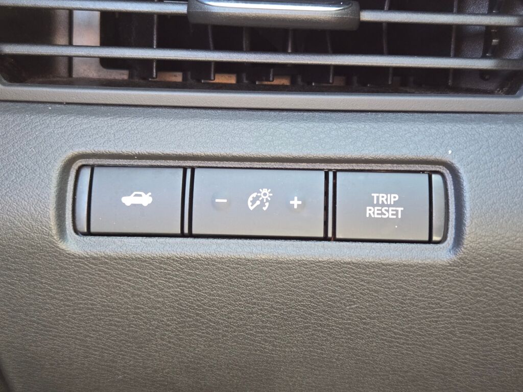 2022 Nissan Altima 2.5 SR photo 17
