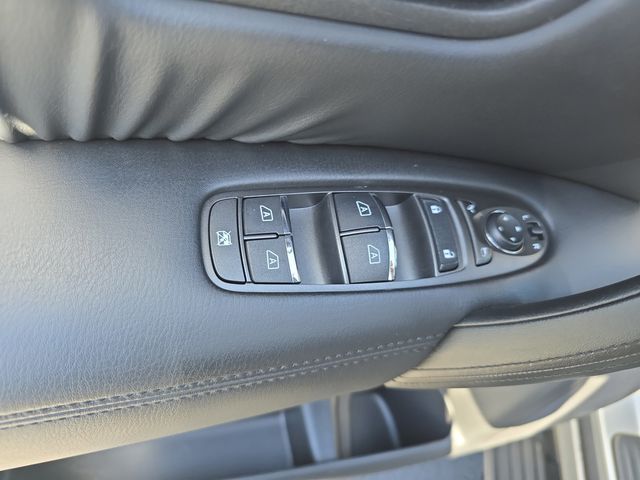 2024 Nissan Armada SL photo 27