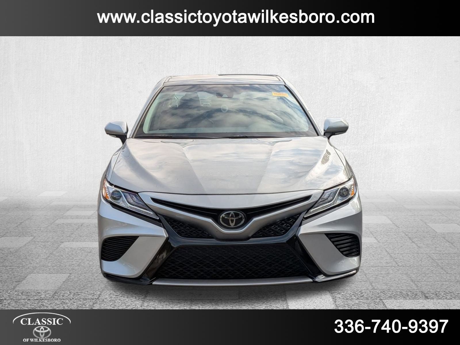 2020 Toyota Camry XSE photo 2