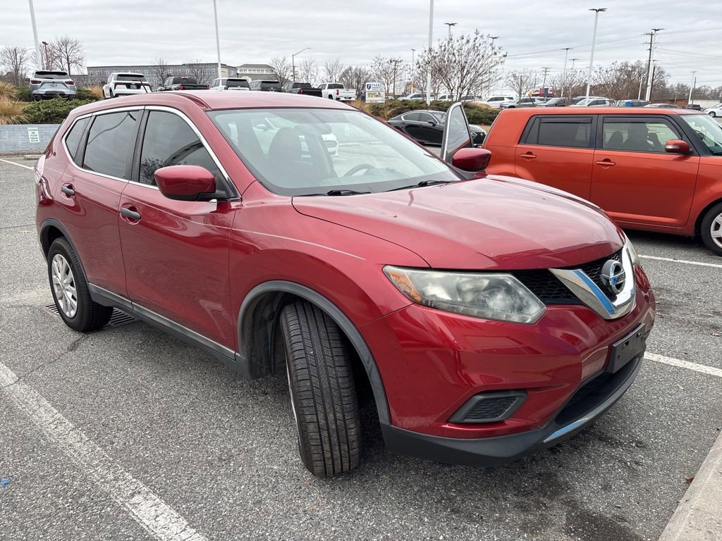 2016 Nissan Rogue S's photo