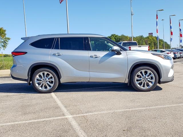 2021 Toyota Highlander Limited photo 4