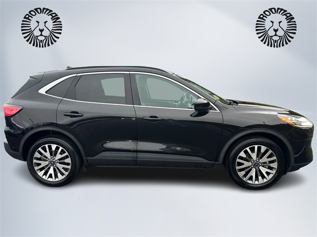 2021 Ford Escape Titanium photo 4