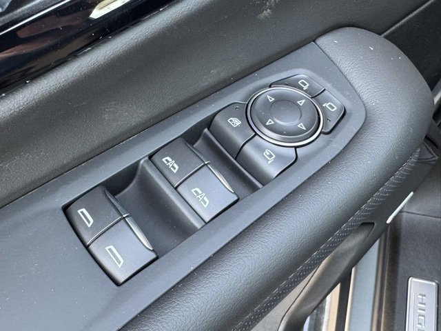 2026 Chevrolet Suburban High Country photo 15