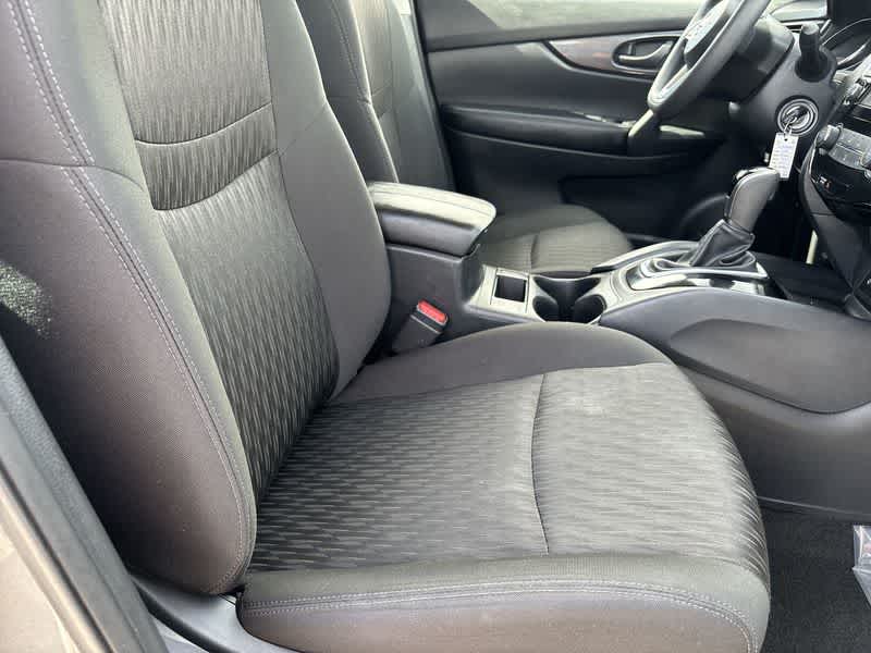2019 Nissan Rogue S photo 18