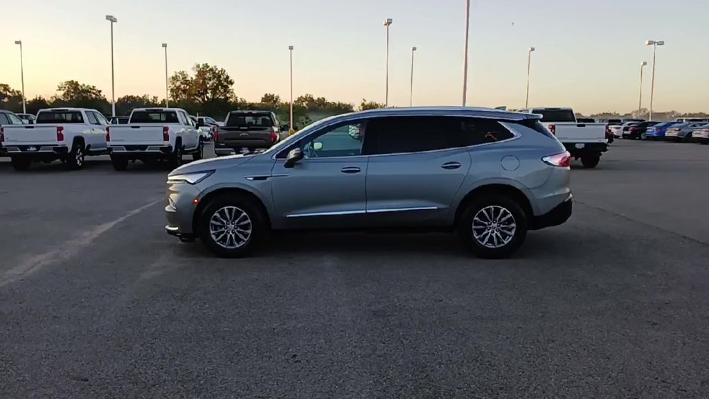 2024 Buick Enclave Premium photo 5