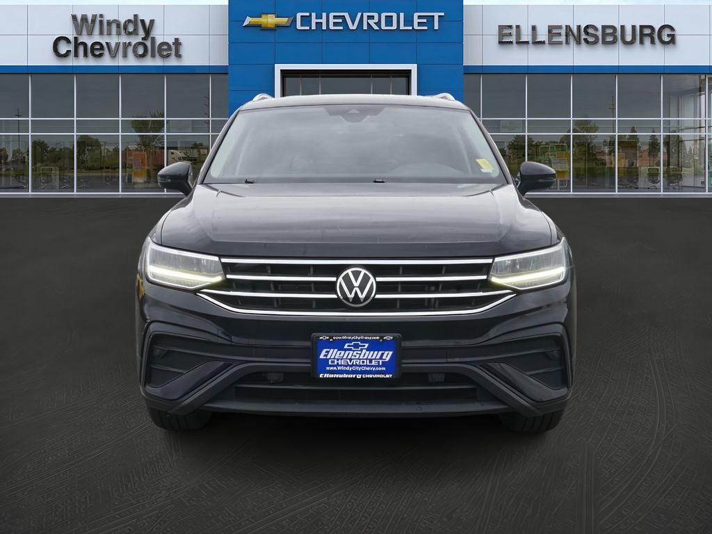 2022 Volkswagen Tiguan SE photo 2