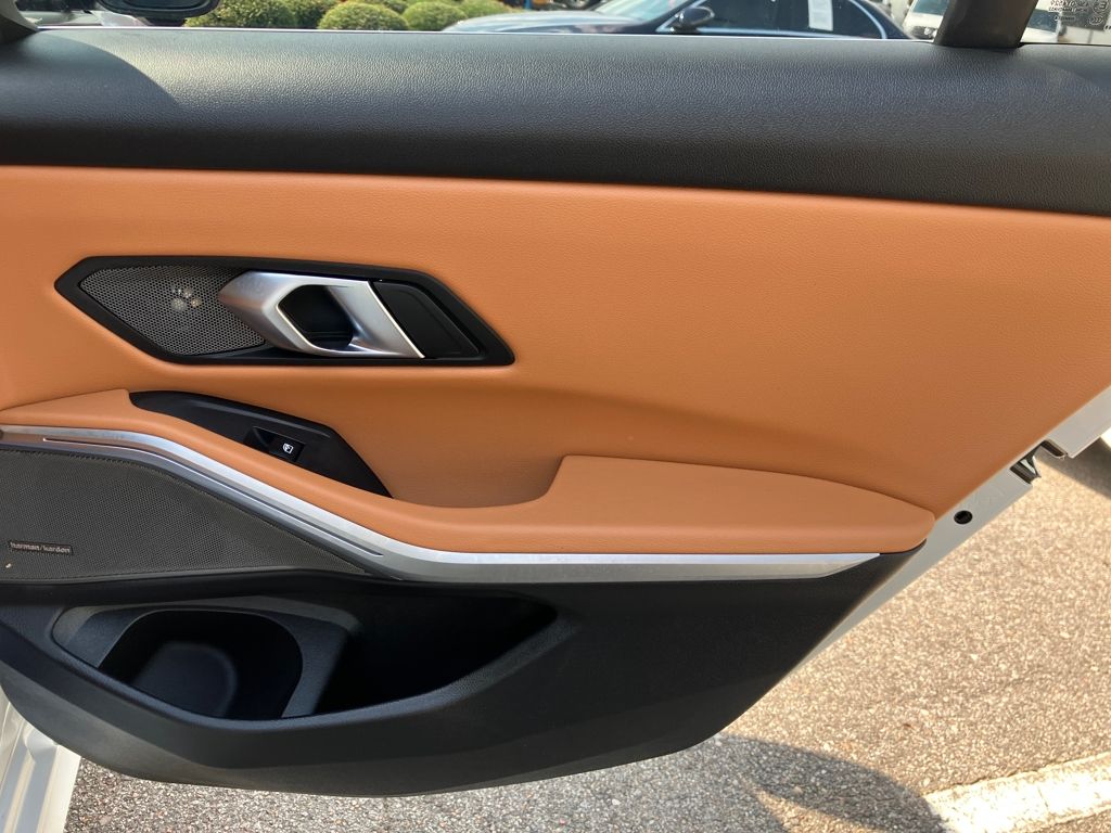 2025 Bmw 330i photo 25