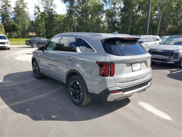 2026 Kia Sorento S photo 4