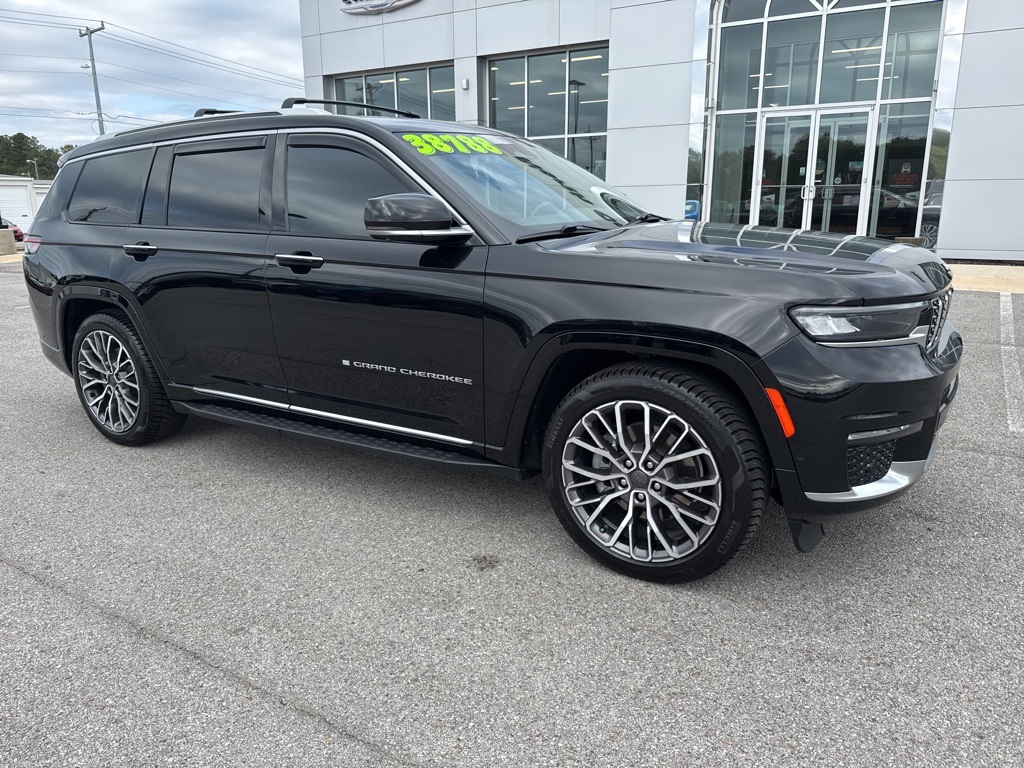 2021 Jeep Grand Cherokee L Summit photo 2