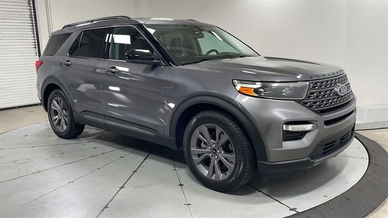 2022 Ford Explorer XLT photo 2