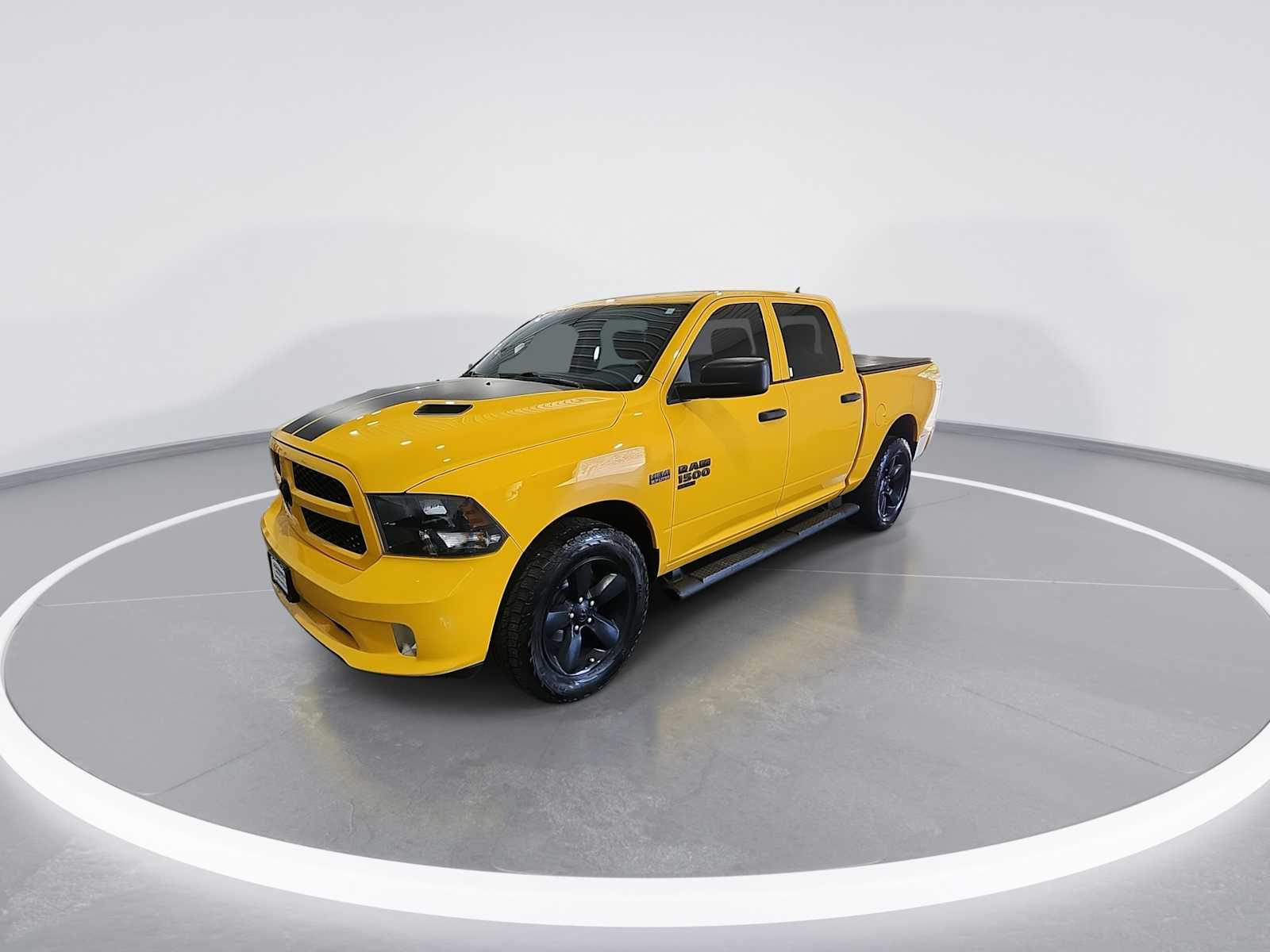 2019 Ram 1500 Classic Express photo 3