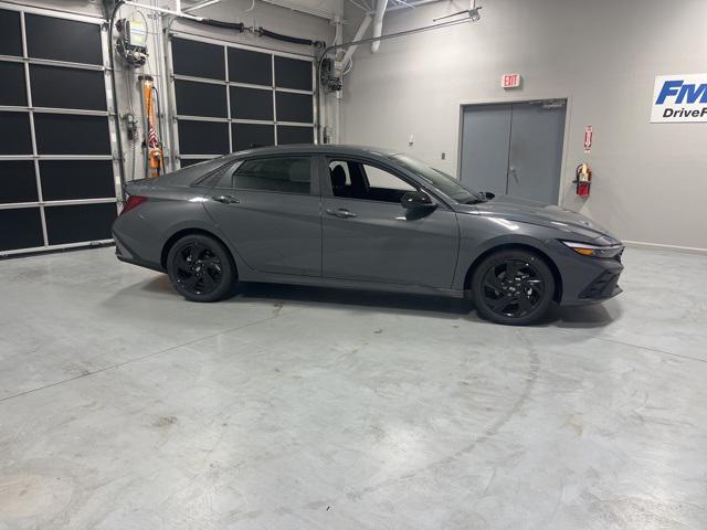 2026 Hyundai Elantra SEL's photo