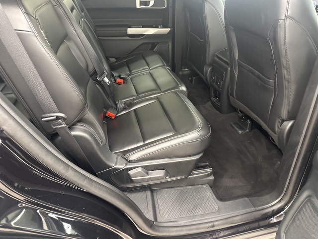 2024 Ford Explorer XLT photo 10