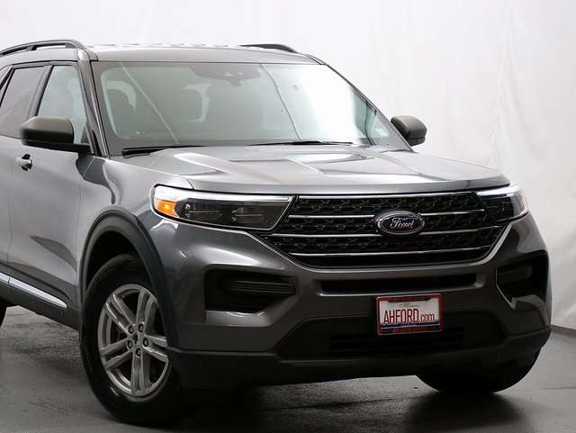 2022 Ford Explorer XLT photo 2