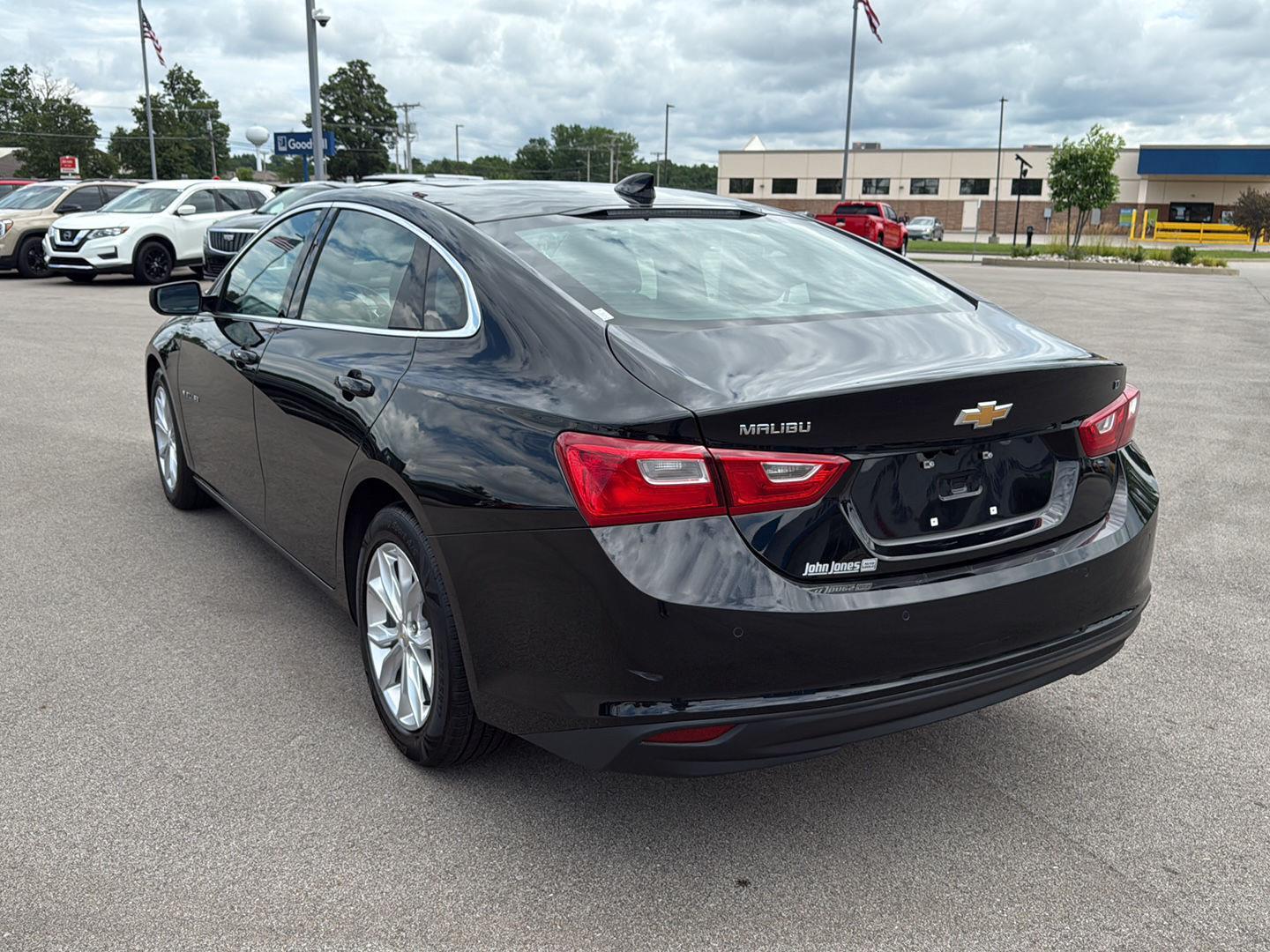 2024 Chevrolet Malibu 1LT photo 13