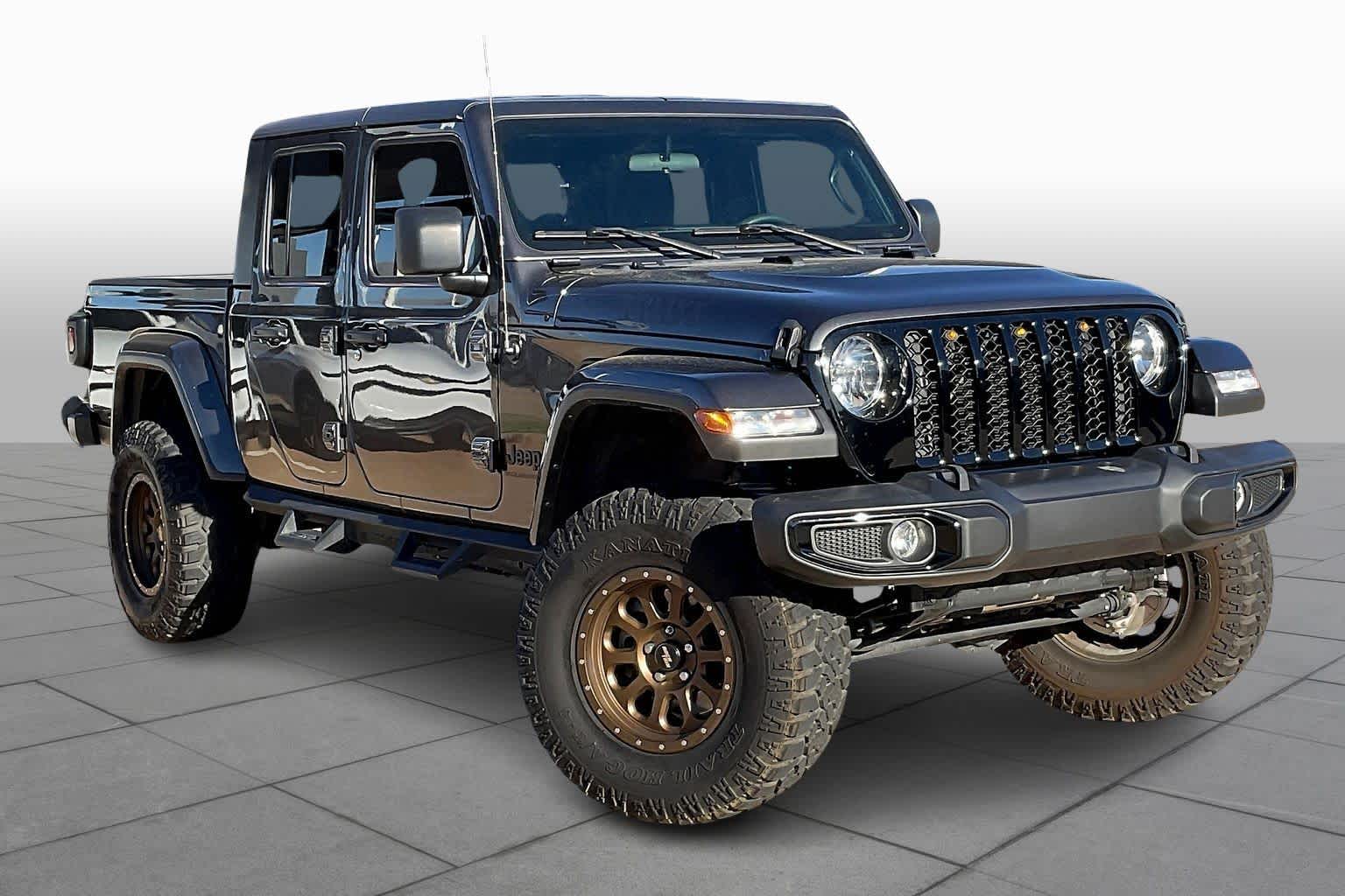 2023 Jeep Gladiator Willys photo 2