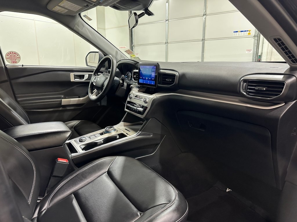 2024 Ford Explorer XLT photo 26