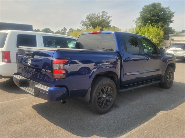 2022 Nissan Frontier SV photo 2