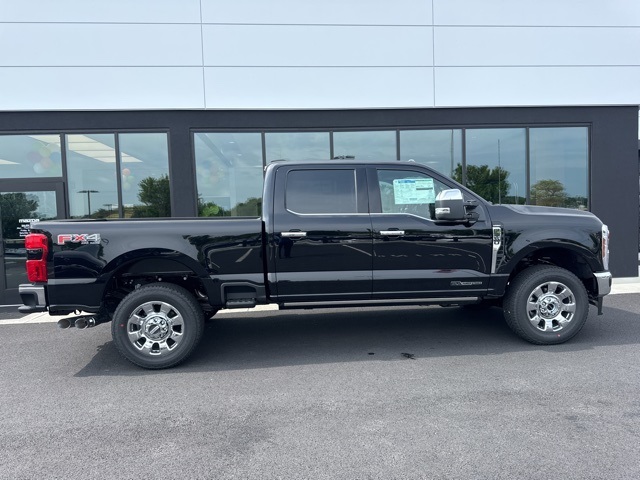 2025 Ford F-350 Lariat photo 2